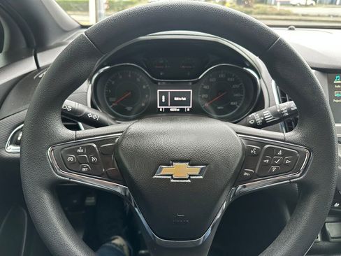 Used 2017 Chevrolet Cruze LT w/ Convenience Package image 23