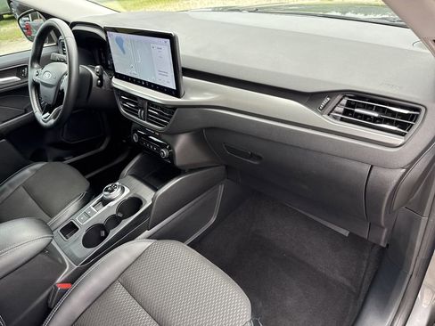 Used 2023 Ford Escape SE FWD image 28