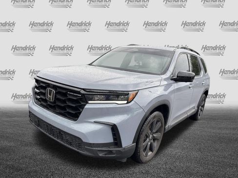 Used 2025 Honda Pilot Black Edition image 8