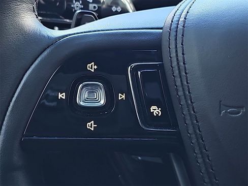 Used 2024 Lincoln Aviator Reserve w/ Equipment Group 201A image 23