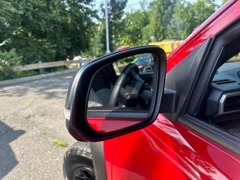 Used 2025 Toyota 4Runner TRD Off-Road AWD/4WD image 17