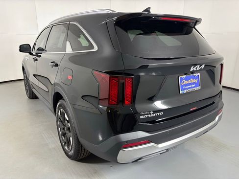 New 2026 Kia Sorento S image 6