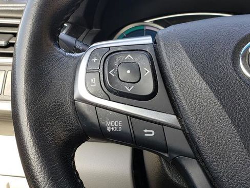 Used 2015 Toyota Camry XLE w/ Moonroof Package image 19