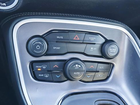Used 2019 Dodge Challenger SXT w/ Blacktop Package image 30