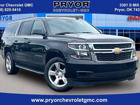 Used 2018 Chevrolet Suburban LT RWD image 1