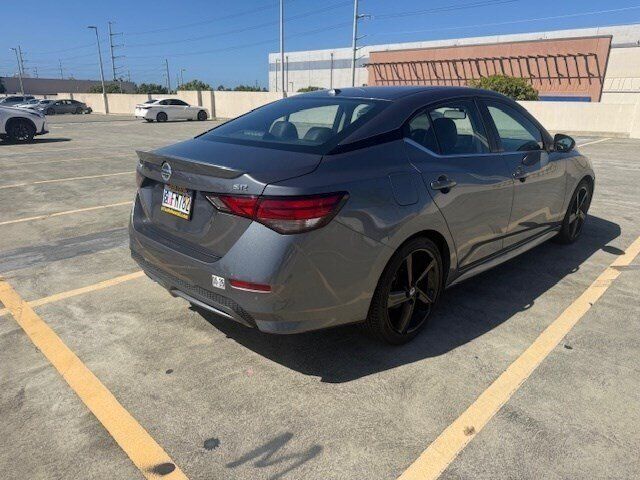 Used 2021 Nissan Sentra SR w/ SR Premium Package FWD image 5