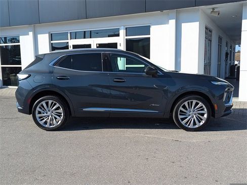 New 2026 Buick Envision Avenir image 7