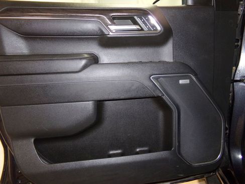 Used 2023 Chevrolet Silverado 1500 LTZ image 15