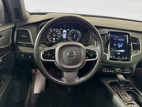 Used 2018 Volvo XC90 T6 Momentum w/ Convenience Package AWD/4WD image 23