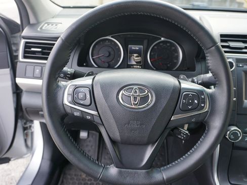 Used 2016 Toyota Camry SE image 18