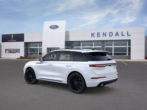 New 2025 Lincoln Corsair Grand Touring w/ Jet Appearance Package AWD/4WD image 4