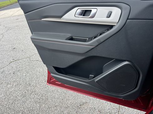 New 2027 Ford Explorer Active w/ Active Comfort Package RWD image 12