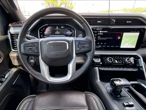 Used 2022 GMC Sierra 1500 Denali w/ Denali Reserve Package AWD/4WD image 8
