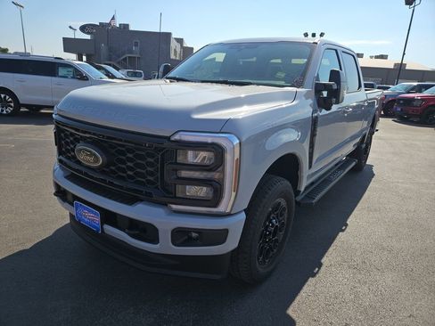 New 2026 Ford F250 XLT w/ XLT Premium Package image 4