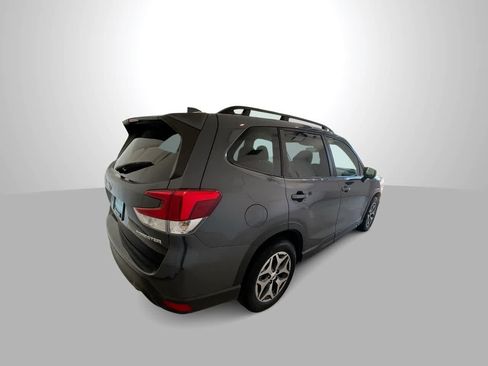 Used 2022 Subaru Forester Premium AWD/4WD image 8