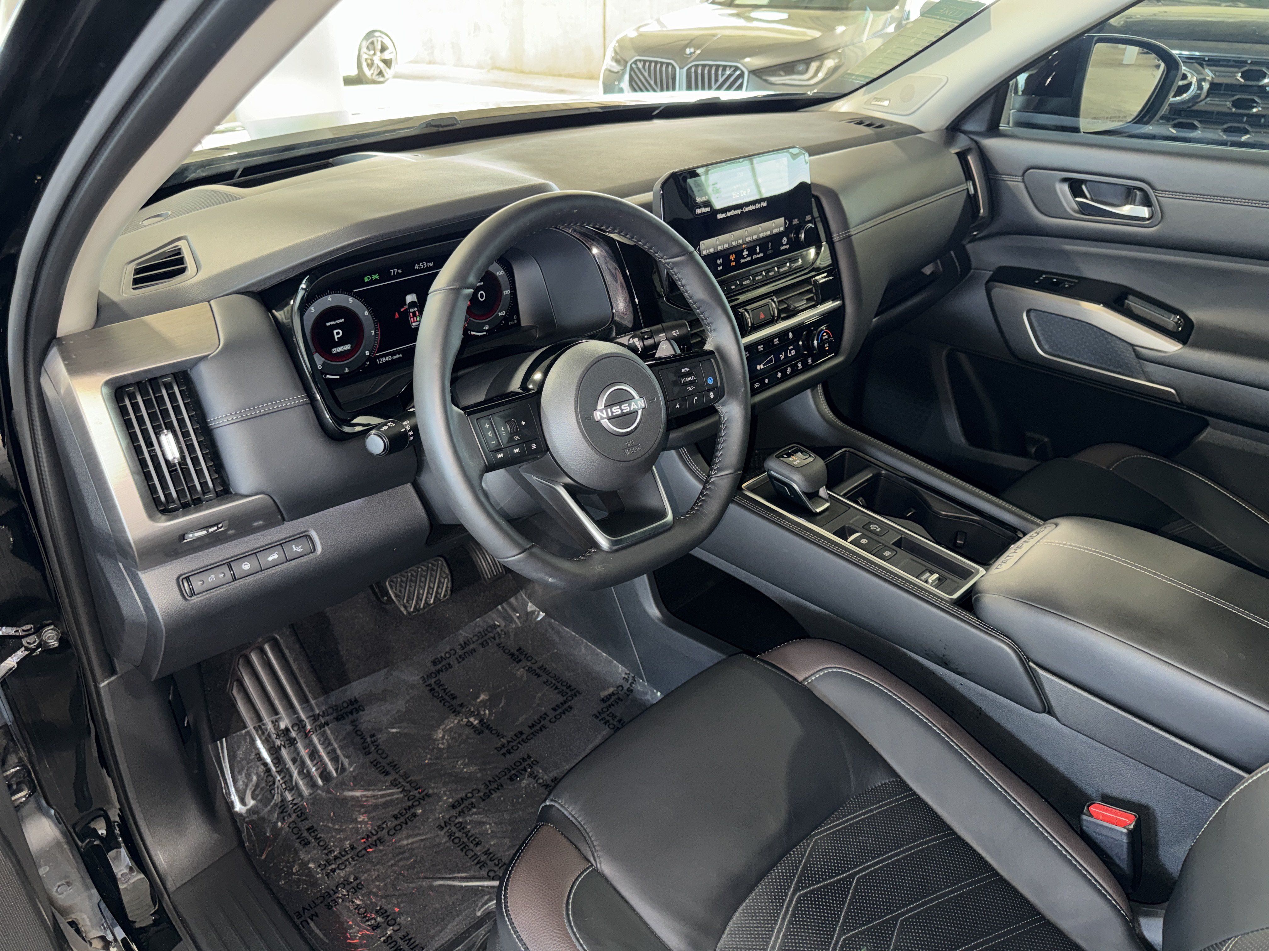 Used 2024 Nissan Pathfinder Platinum FWD image 27