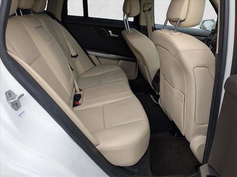 Used 2015 Mercedes-Benz GLK 350 2WD image 18