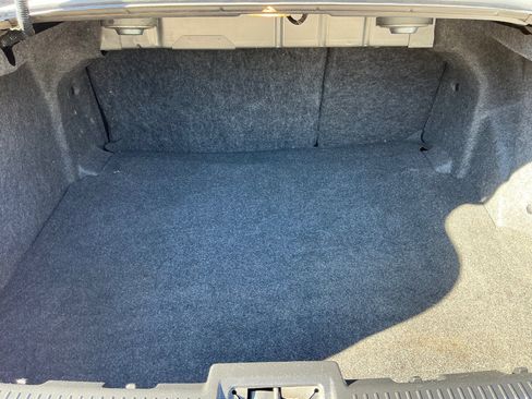 Used 2011 Ford Fusion SEL w/ 302A Rapid Spec Order Code image 12