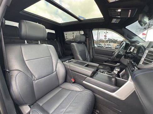 Used 2024 Toyota Tundra Platinum image 9