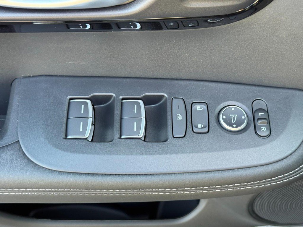 Certified 2026 Acura ADX FWD image 18