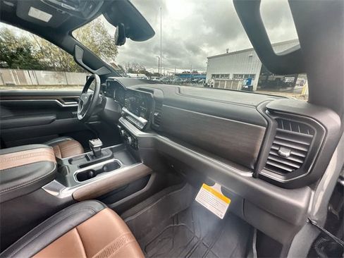 Certified 2025 Chevrolet Silverado 1500 High Country w/ High Country Premium Package image 28