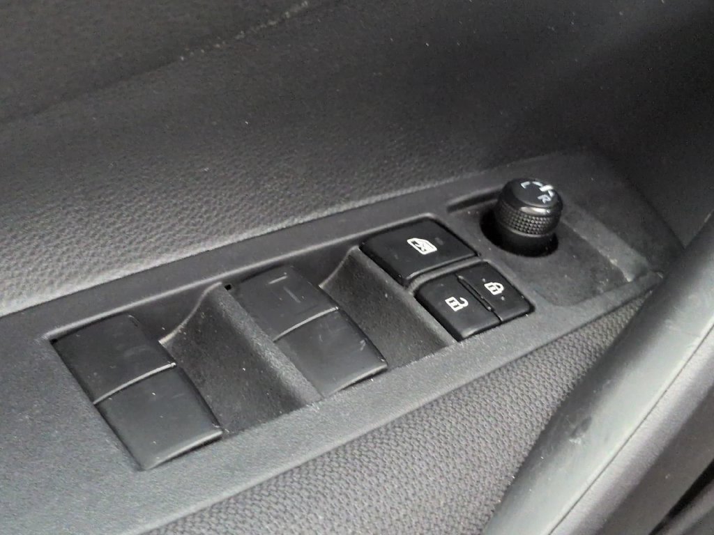 Used 2024 Toyota Corolla LE FWD image 39