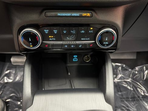 Used 2022 Ford Escape SEL w/ Technology Package image 19