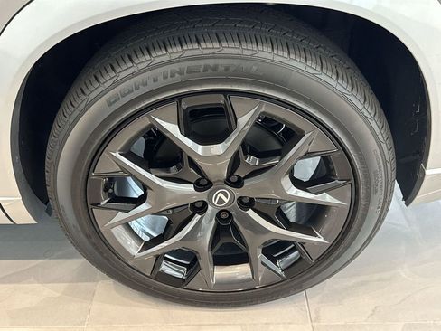 New 2026 Lexus TX 500h AWD image 20