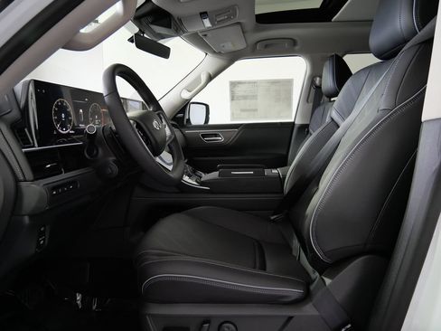 New 2026 INFINITI QX80 Luxe w/ Cargo Package AWD/4WD image 10