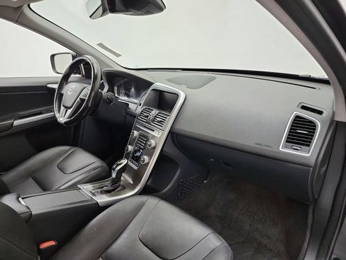 Used 2015 Volvo XC60 T5 Platinum w/ Protection Package AWD/4WD image 25