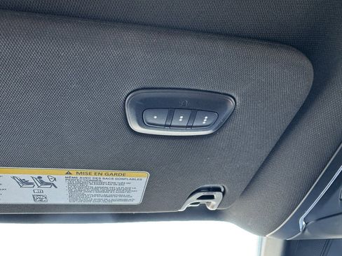 Used 2024 Jeep Wagoneer L Base image 12