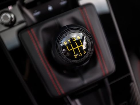 Used 2026 Porsche 911 GT3 RWD image 37