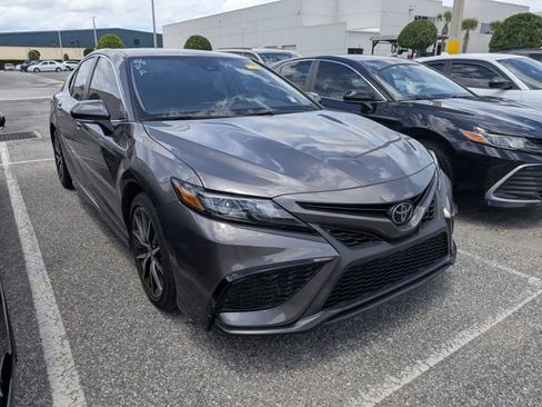 Certified 2023 Toyota Camry SE FWD image 1