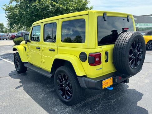 Used 2023 Jeep Wrangler Unlimited Sahara w/ Cold Weather Group AWD/4WD image 5