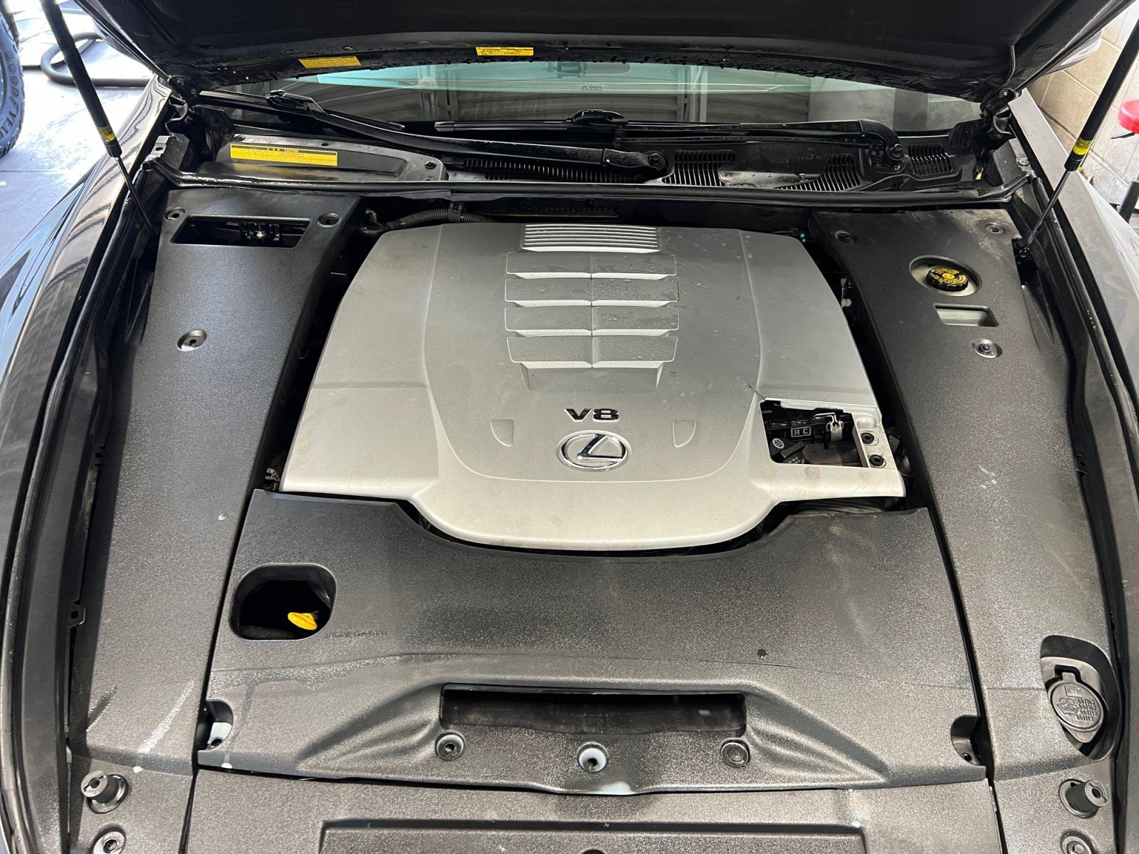 Used 2011 Lexus LS 460 w/ Sport Pkg RWD image 33