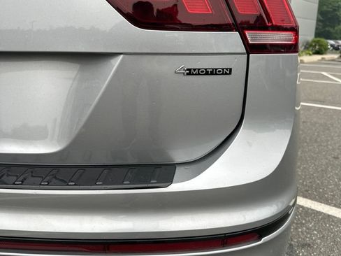 Used 2024 Volkswagen Tiguan SE R-Line AWD/4WD image 7