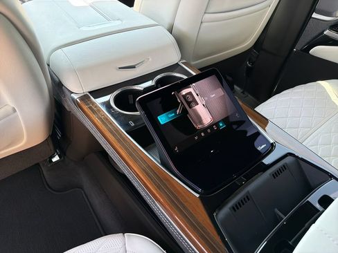 Used 2025 Cadillac Escalade Sport Platinum AWD/4WD image 36