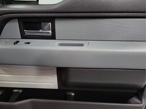 Used 2013 Ford F150 XLT w/ XLT Chrome Pkg image 14