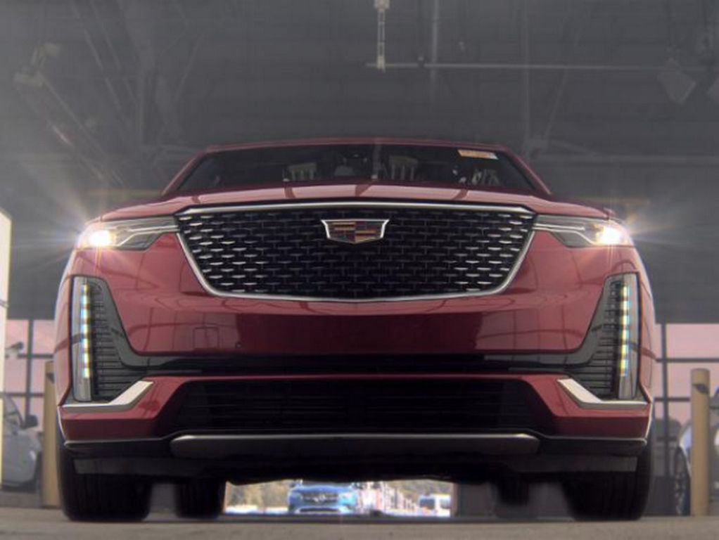 Used 2024 Cadillac XT6 Luxury w/ LPO, Floor Liner Package AWD/4WD image 4