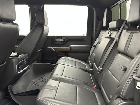 Used 2021 Chevrolet Silverado 3500 High Country image 28