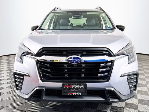 Used 2025 Subaru Ascent Limited AWD/4WD image 2