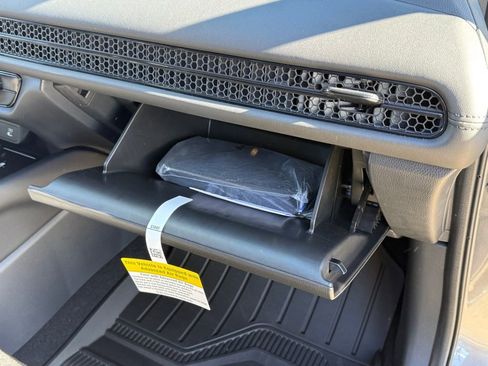 Certified 2026 Honda HR-V LX image 21