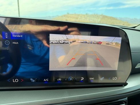 New 2026 Chevrolet Traverse LT FWD image 29