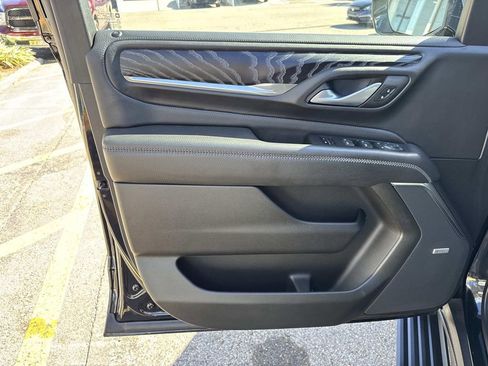 Used 2022 GMC Yukon XL Denali w/ Denali Premium Package image 20