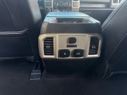 Used 2018 Ford F150 Lariat w/ Equipment Group 502A Luxury image 31