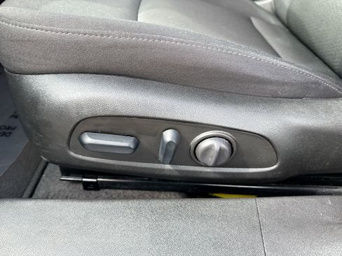 Used 2025 Chevrolet Malibu RS image 14