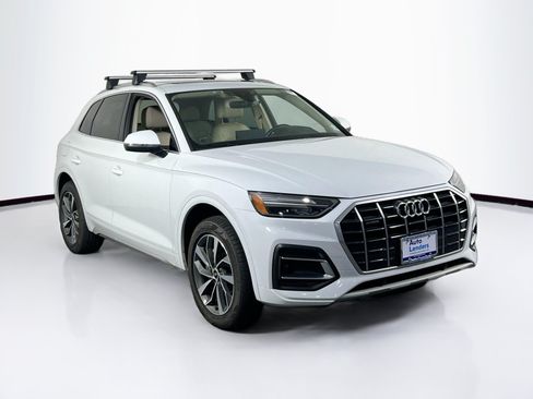 Used 2021 Audi Q5 2.0T Premium w/ Convenience Package AWD/4WD image 3