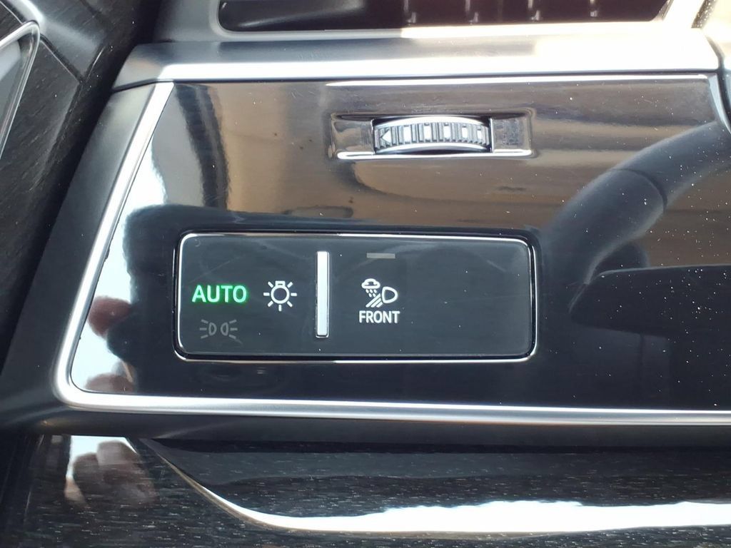 Used 2023 Audi Q7 3.0T Prestige AWD/4WD image 27