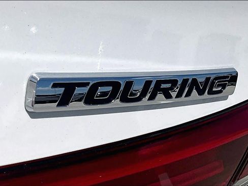 Used 2024 Honda Civic Touring image 9