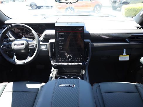 New 2026 GMC Yukon AT4 w/ AT4 Premium Plus Package AWD/4WD image 21